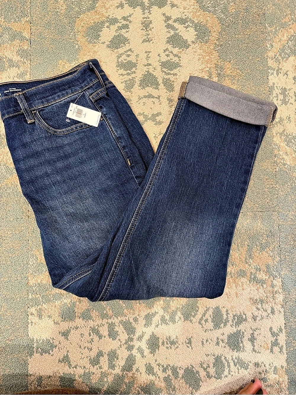 Old Navy Mid-Rise Wow Boyfriend Jeans NWT